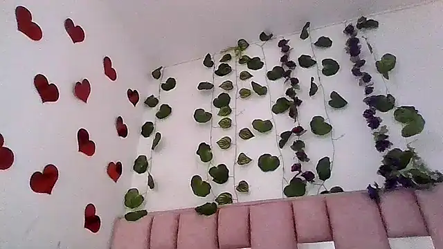 Snapshot of abby_moss_2 chatting on 05/26/26, 12:34 abby moss 2 online show from 05/26/26, 12:34