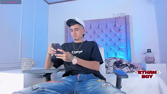 Ethan Boy  online show from 11/29/25, 09:29