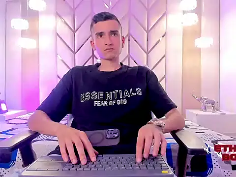 Ethan Boy  online show from 02/07/26, 07:50