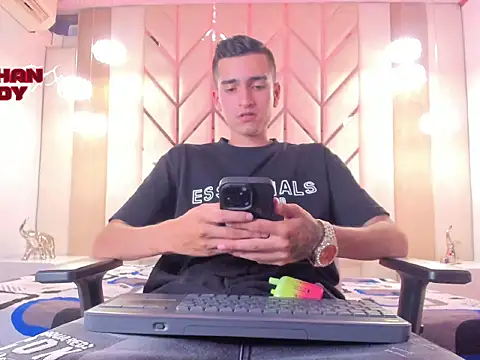 Ethan Boy  online show from 02/21/26, 08:32