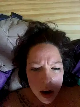 Snapshot of EdNEmSexyBlend chatting on 10/15/25, 05:13 EdNEmSexyBlend online show from 10/15/25, 05:13