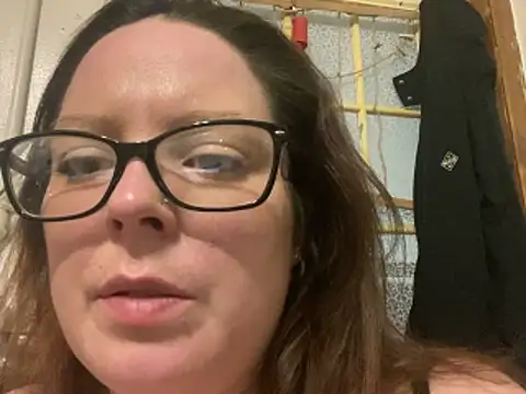 Snapshot of EdNEmSexyBlend chatting on 04/06/26, 06:25 EdNEmSexyBlend online show from 04/06/26, 06:25