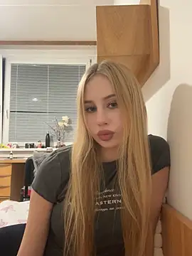 JudithCarly online show from 11/12/25, 05:24