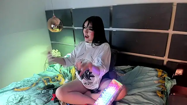 Snapshot of bubble__angel__ chatting on 05/18/26, 12:33 bubble angel online show from 05/18/26, 12:33
