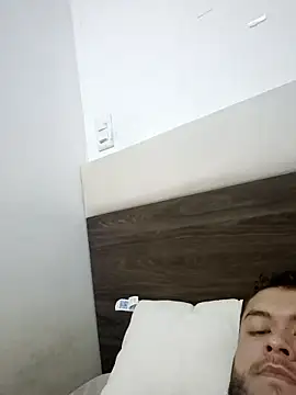 Snapshot of rich_ryx chatting on 01/10/26, 10:28 rich ryx online show from 01/10/26, 10:28