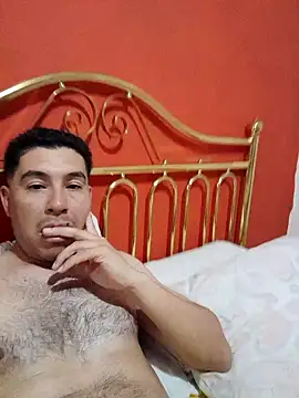 Ezeaxl online show from 10/25/25, 03:36