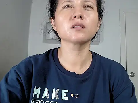 Renata Rivas online show from 10/30/25, 04:03