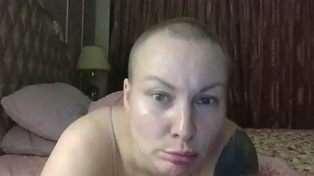 Snapshot of SweetKrysty chatting on 11/14/25, 09:35 SweetKrysty online show from 11/14/25, 09:35