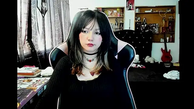 Maki Zein  online show from 02/17/26, 08:59