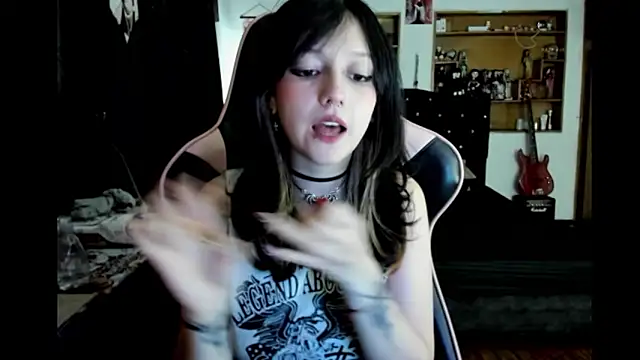 Maki Zein  online show from 03/05/26, 11:01