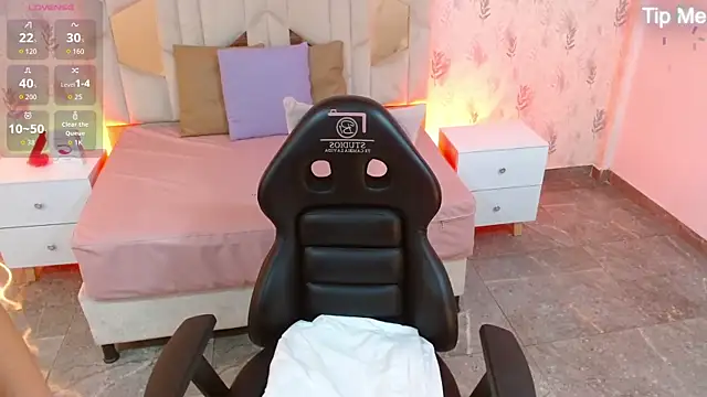 MARIANA TAY1 online show from 10/23/25, 03:06