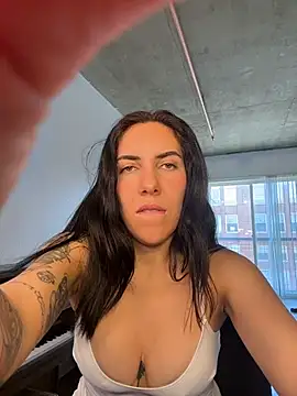 Lolathebaddie online show from 02/18/26, 06:15