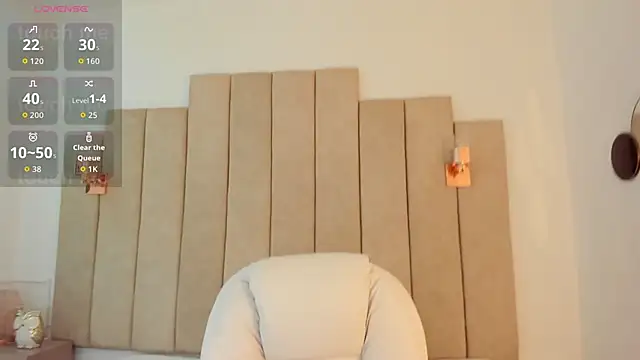  naylaa  online show from 11/28/25, 03:20