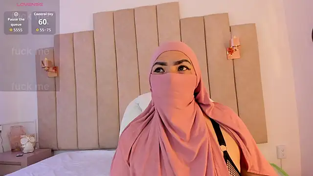  naylaa  online show from 11/30/25, 04:05