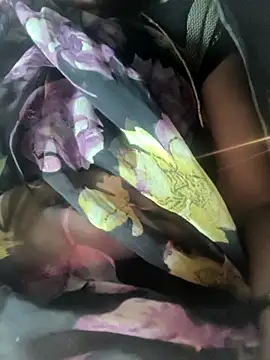 Snapshot of rasmi_powar chatting on 11/07/25, 03:34 rasmi powar online show from 11/07/25, 03:34