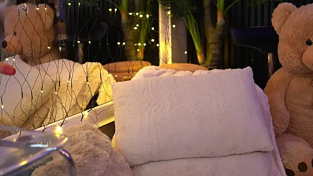 LuxenNoir online show from 01/12/26, 05:23