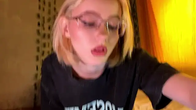 Kate mikki online show from 02/04/26, 04:51