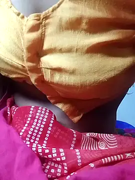 Snapshot of Cute_Dolly89 chatting on 10/27/25, 07:18 Cute Dolly89 online show from 10/27/25, 07:18