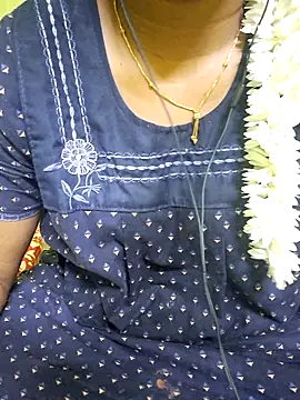 Snapshot of tamil_kanaka chatting on 05/05/26, 04:31 tamil kanaka online show from 05/05/26, 04:31