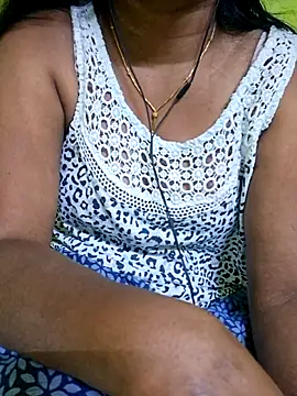 Snapshot of tamil_kanaka chatting on 05/05/26, 04:37 tamil kanaka online show from 05/05/26, 04:37