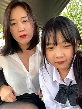 xiaoxue7788 online show from 10/16/25, 05:19