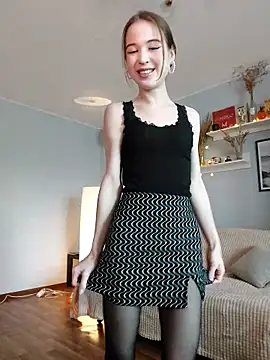 Snapshot of Stacey_Will chatting on 10/12/25, 10:47 Stacey Will online show from 10/12/25, 10:47
