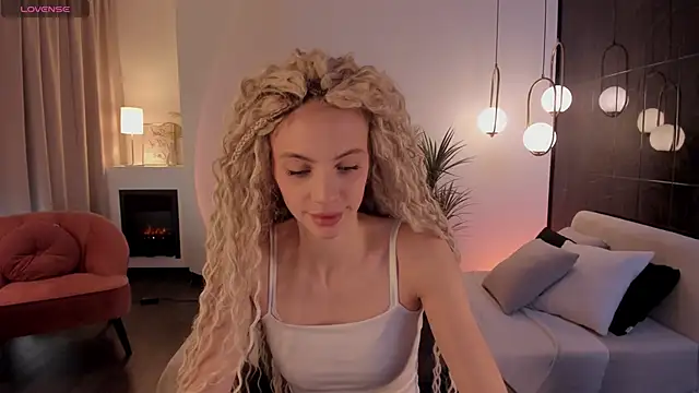 mia silkk online show from 10/20/25, 06:25