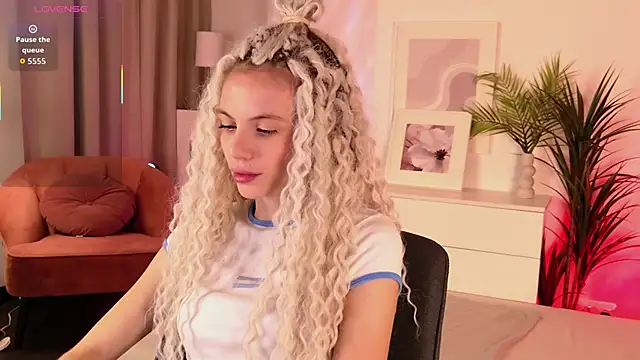 mia silkk online show from 01/15/26, 06:18