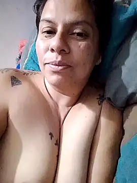 Aniittaaa online show from 10/17/25, 11:51