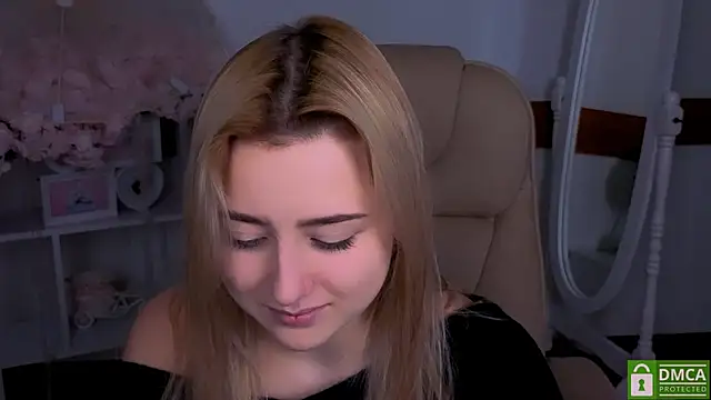 Lulu   Moon online show from 02/08/26, 09:29