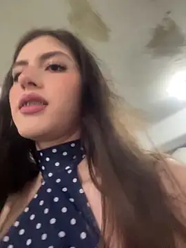 AlessiaLuxx online show from 03/25/26, 02:39