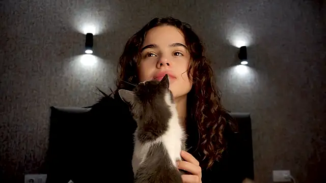 milykitty online show from 10/25/25, 01:07