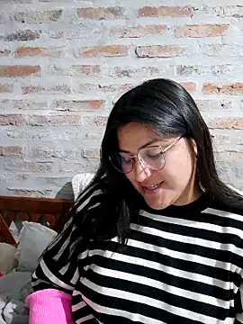morenalatinaa online show from 05/11/26, 02:39