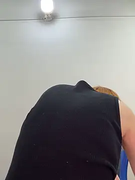 Snapshot of Adeline_1 chatting on 11/27/25, 02:35 Adeline 1 online show from 11/27/25, 02:35