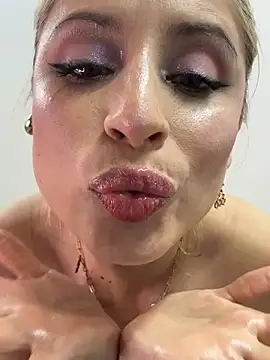 Snapshot of Adeline_1 chatting on 02/03/26, 02:53 Adeline 1 online show from 02/03/26, 02:53