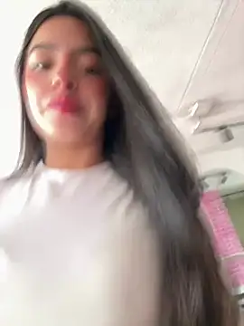 LunaMoore Pink online show from 03/19/26, 12:53