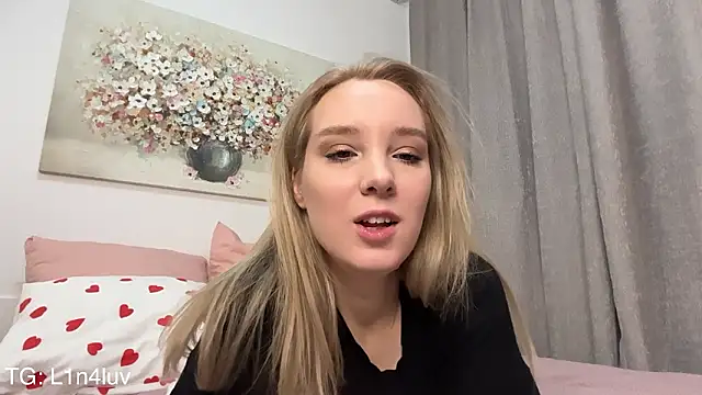 AIicaparkerc online show from 02/02/26, 02:54