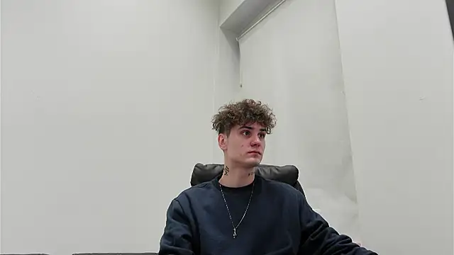 Snapshot of Nick_Phillip chatting on 11/15/25, 01:51 Nick Phillip online show from 11/15/25, 01:51