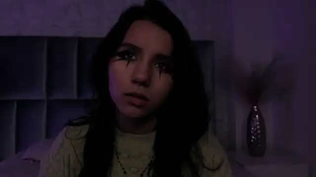 HollyPeach online show from 03/31/26, 07:25