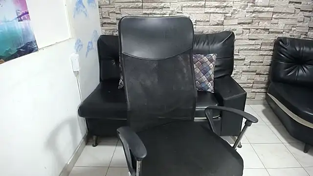 rom weasley online show from 10/17/25, 11:02