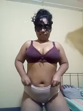 Expose Queen online show from 12/05/25, 05:42