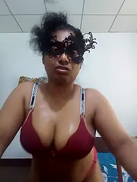 Expose Queen online show from 04/10/26, 05:45