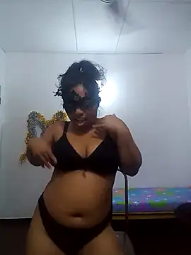 Expose Queen online show from 04/27/26, 06:06