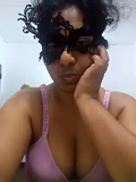 Expose Queen online show from 06/04/26, 06:14