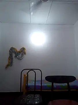 Snapshot of Expose_Queen chatting on 07/15/26, 06:35 Expose Queen online show from 07/15/26, 06:35