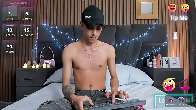 DerryAndIzzy online show from 10/18/25, 03:53