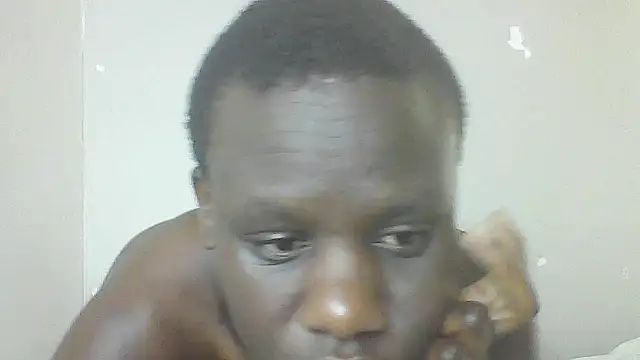 Snapshot of BaddieAngie- chatting on 10/22/25, 07:13 BaddieAngie- online show from 10/22/25, 07:13