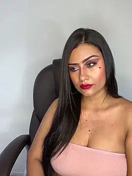  Isabella 1 online show from 11/18/25, 02:28