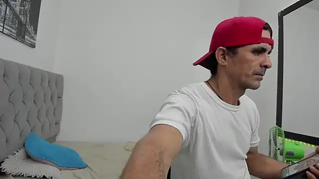 Sofi And Santy online show from 02/28/26, 12:55