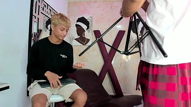 EMPIRE BOYS1 online show from 03/30/26, 07:37